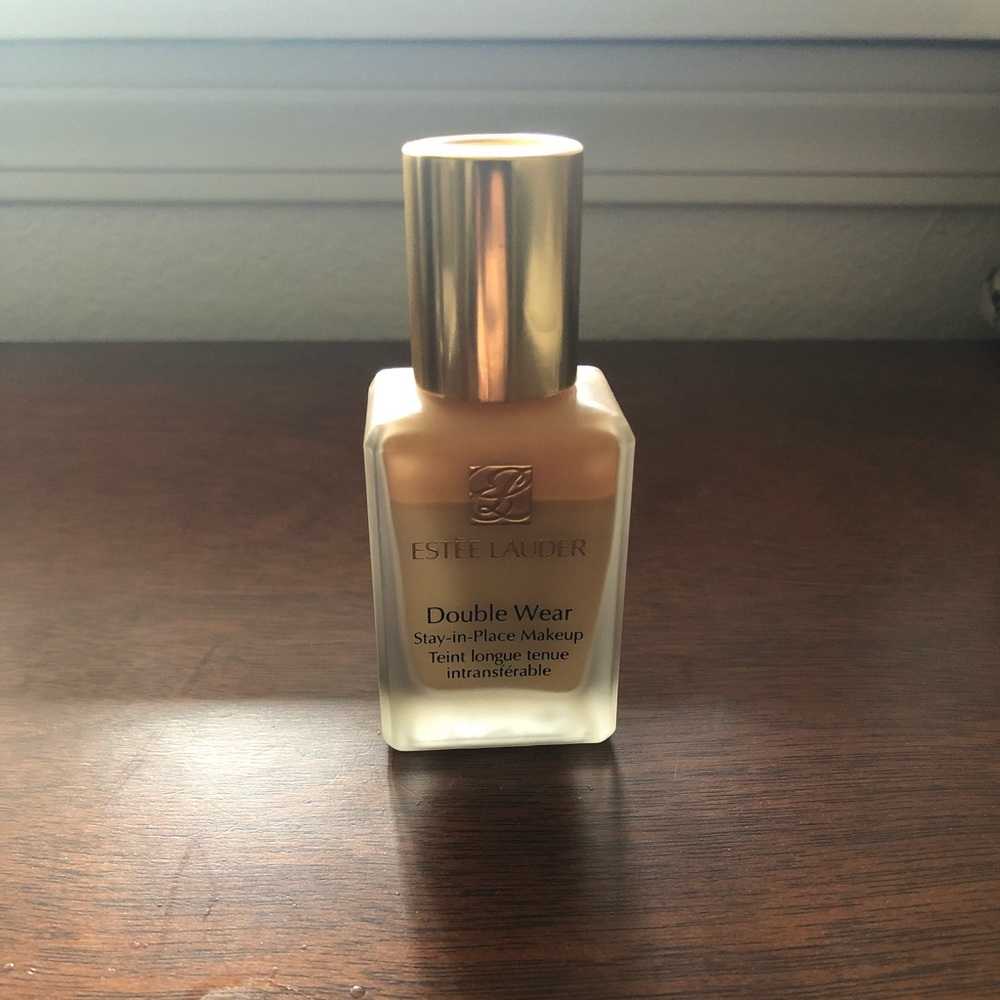 Estée Lauder Double Wear Foundation